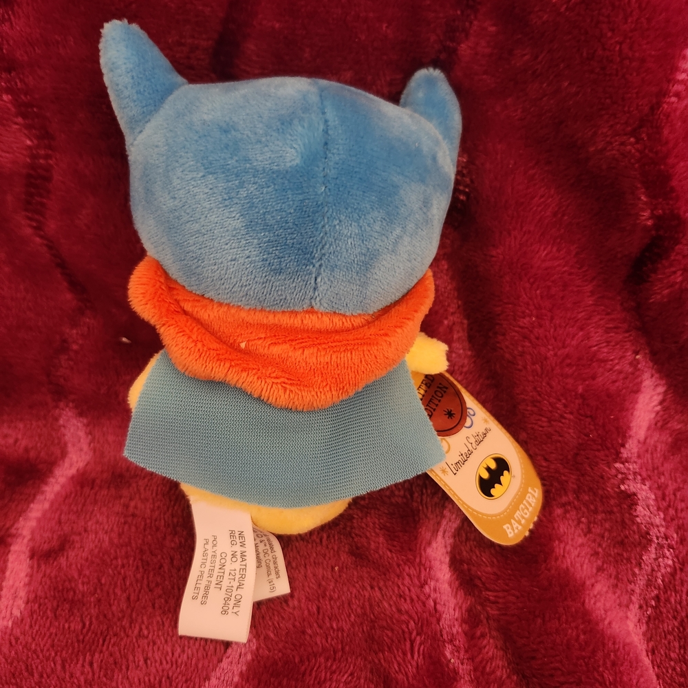 Hallmark Itty Bittys Limited Edition Batgirl Plush Toy - Picture 4 of 4